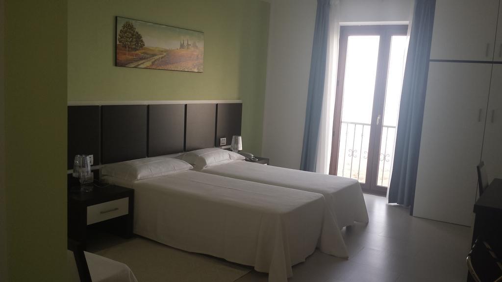 Buddi Hotel Platamona Zimmer foto