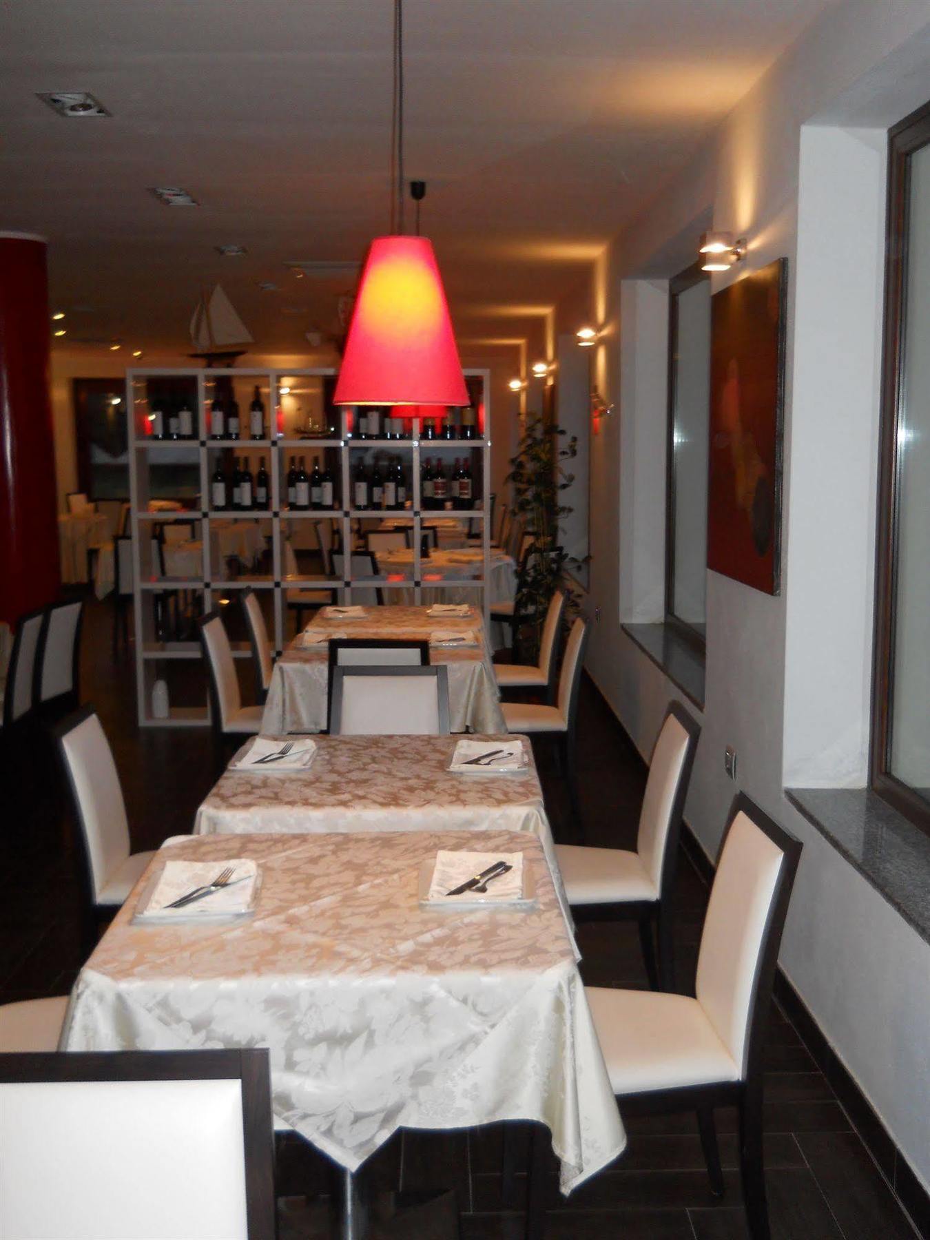 Buddi Hotel Platamona Exterior foto